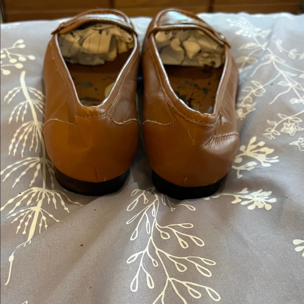 FINAL price ❤️ Beautiful Women’s Classic Tan Soft Leather Loafers - Picture 3 of 5